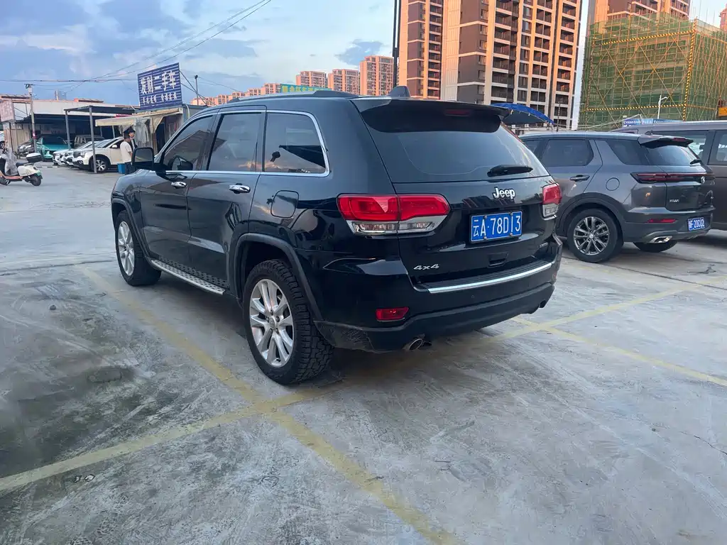 Jeep Grand Cherokee (Import) — фото 7
