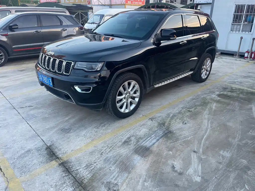 Jeep Grand Cherokee (Import) — фото 9