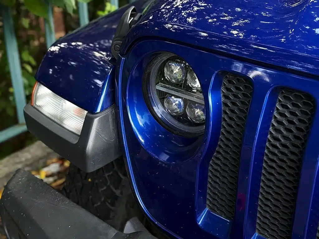 Jeep Wrangler — фото 11