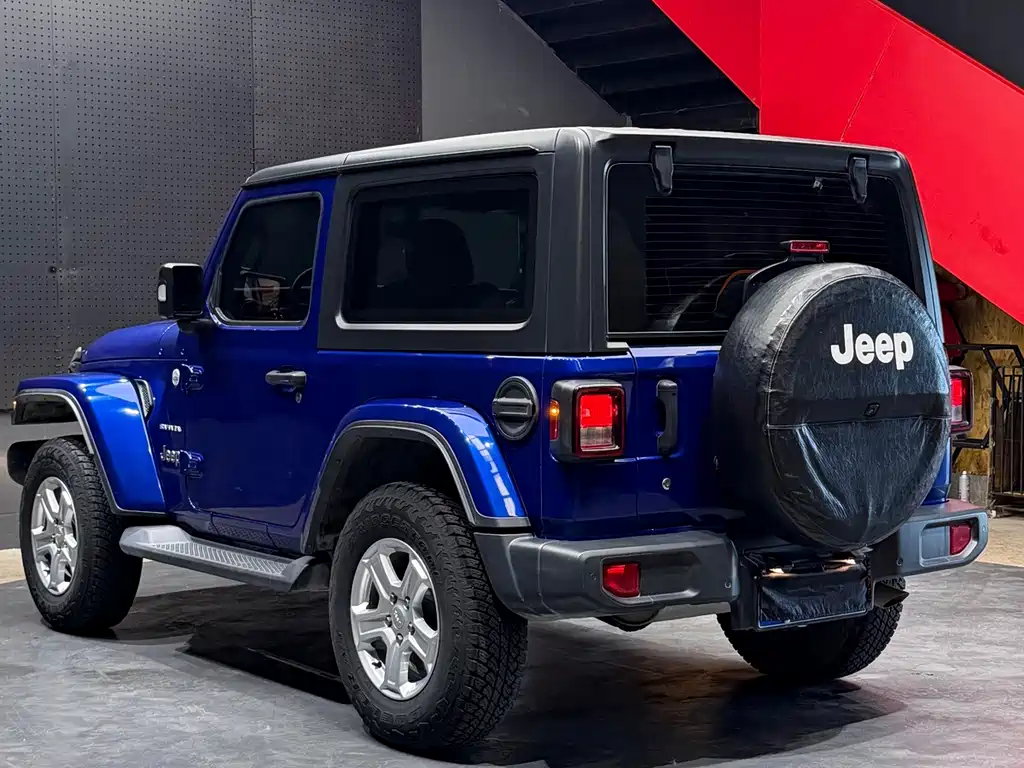 Jeep Wrangler — фото 4
