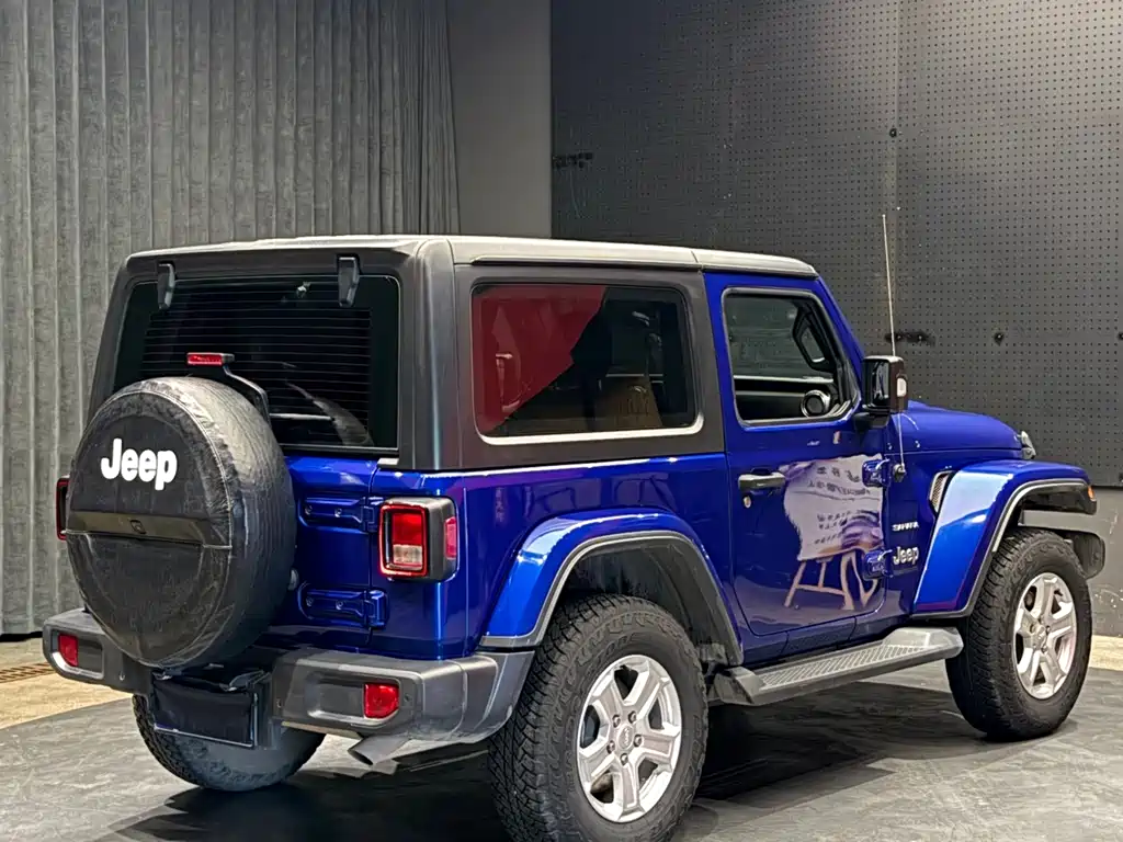Jeep Wrangler — фото 5