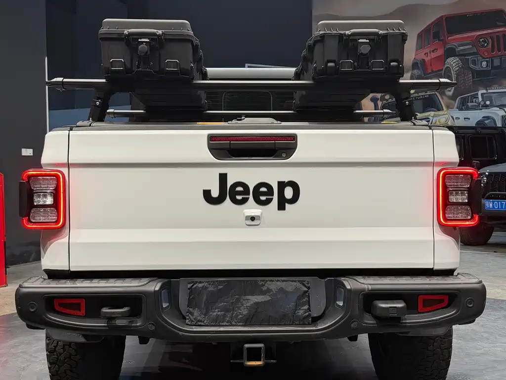 Jeep Gladiator — фото 10