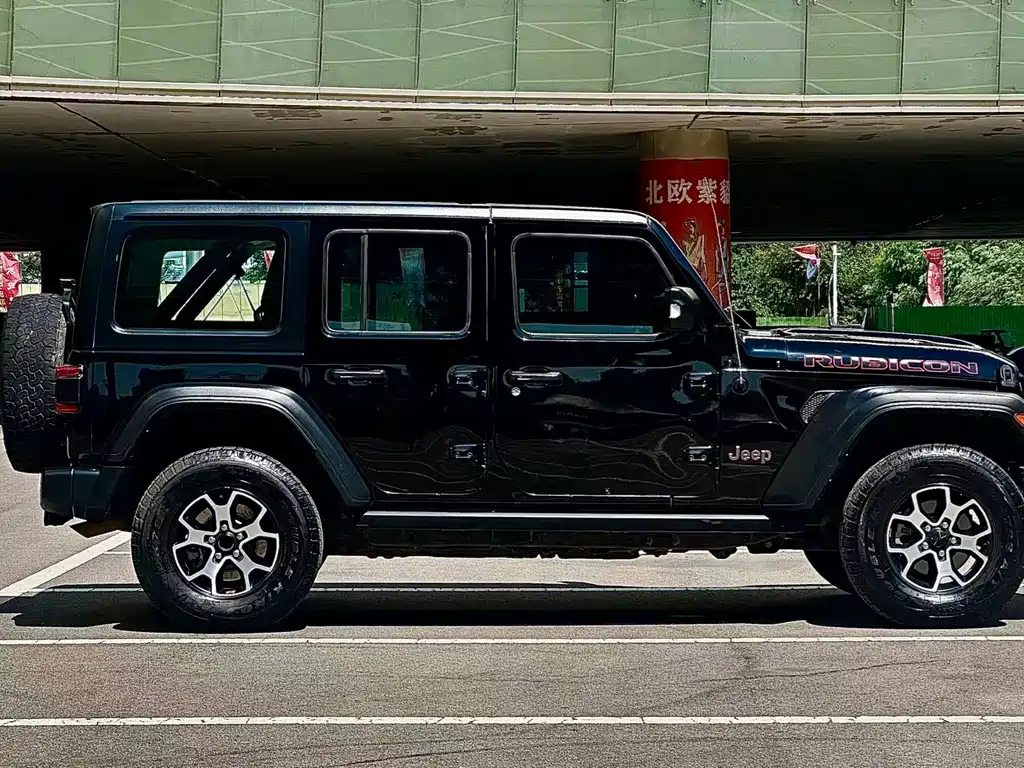 Jeep Wrangler — фото 4