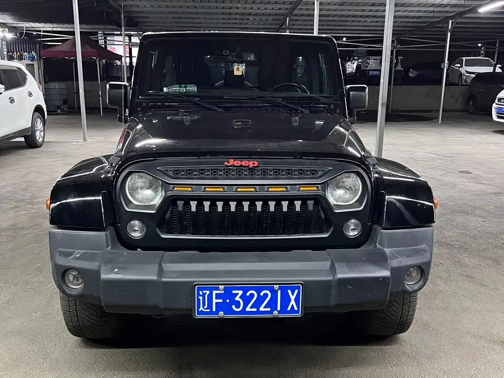 Jeep Wrangler — фото 2
