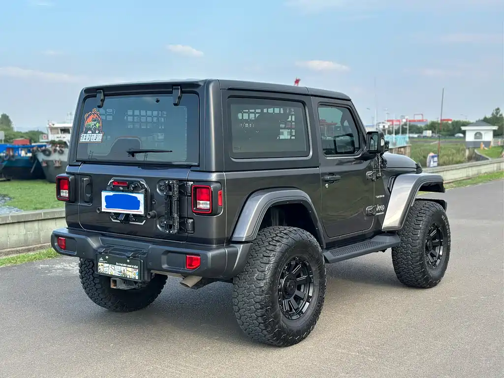 Jeep Wrangler — фото 4