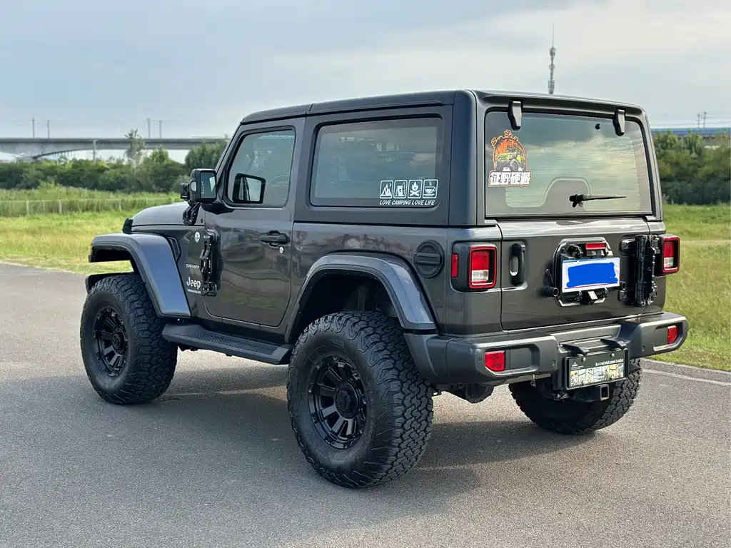 Jeep Wrangler — фото 6
