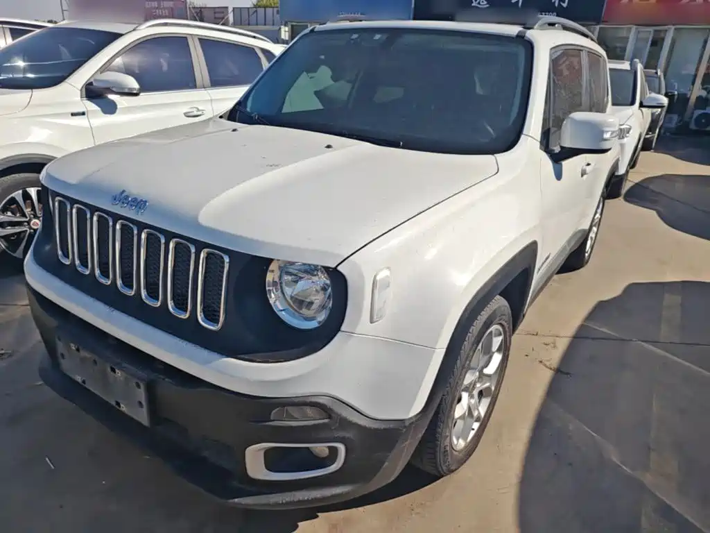Jeep Renegade — фото 2