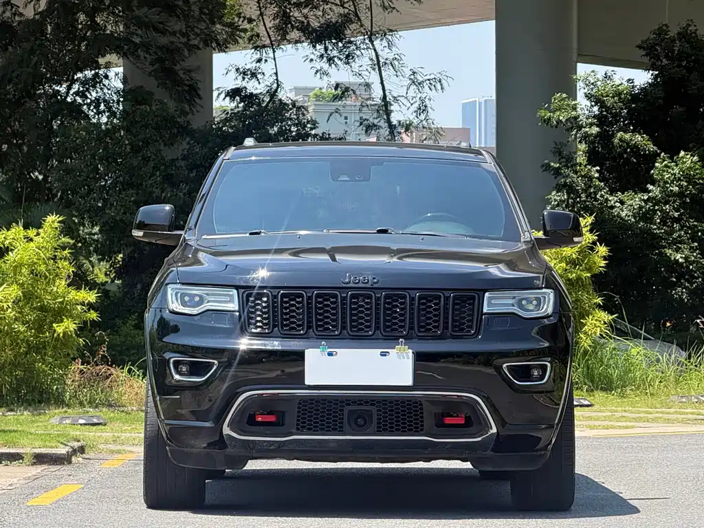Jeep Grand Cherokee (Import) — фото 3