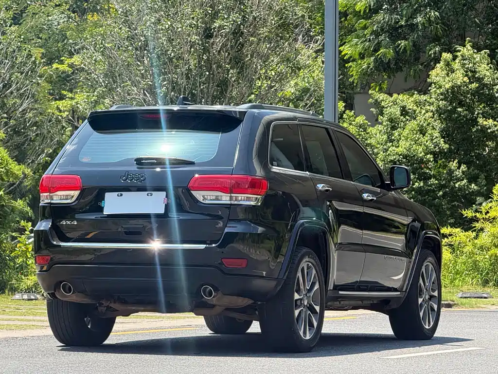 Jeep Grand Cherokee (Import) — фото 4