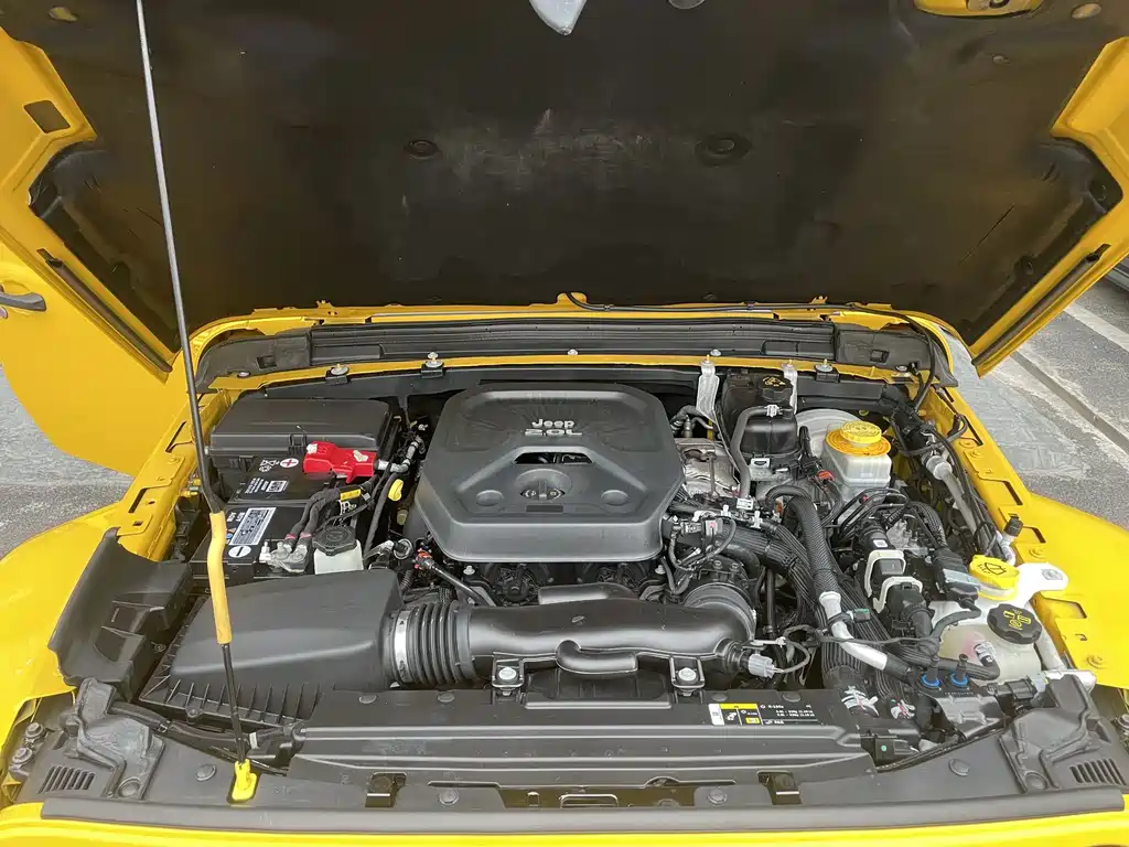 Jeep Wrangler — фото 17