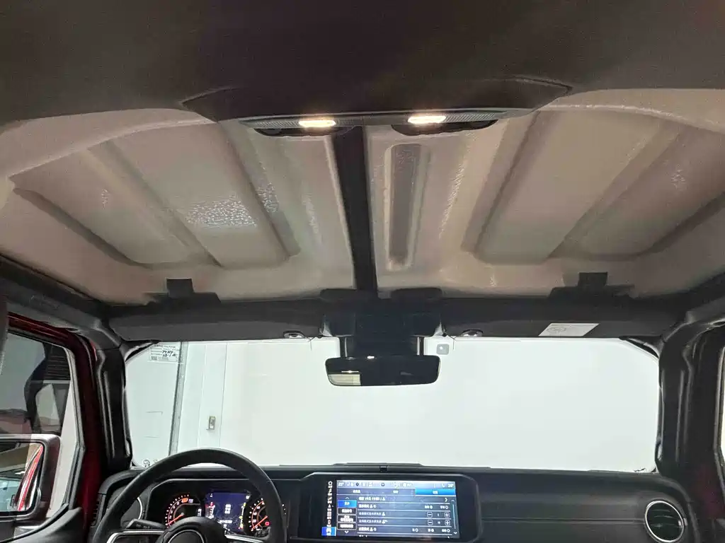 Jeep Wrangler — фото 14