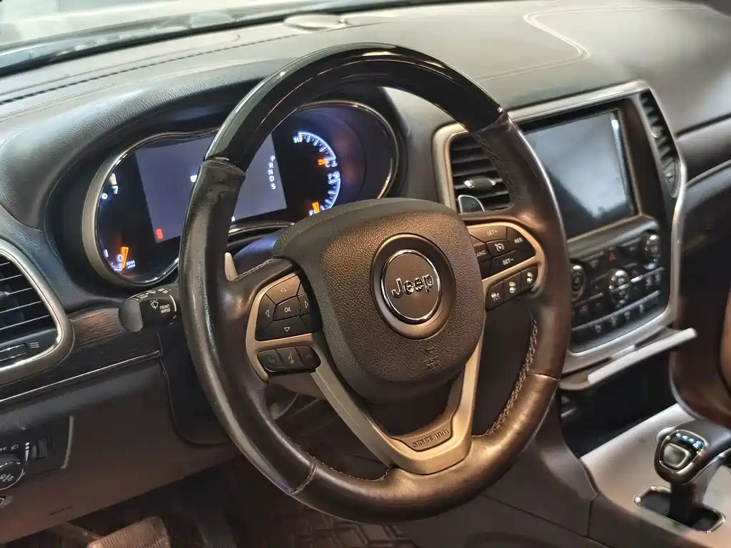 Jeep Grand Cherokee (Import) — фото 5