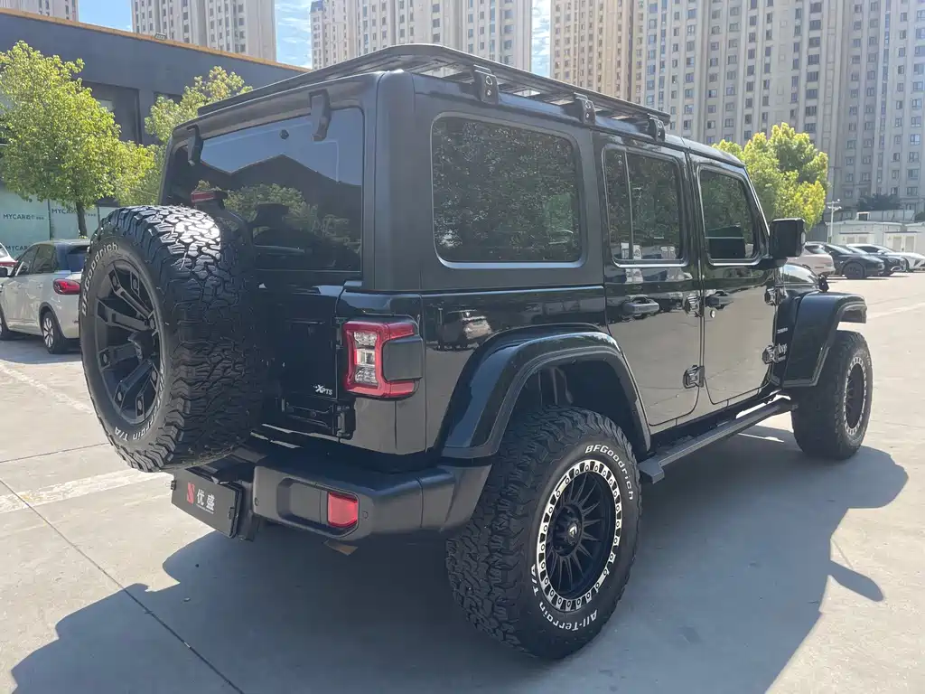 Jeep Wrangler — фото 6