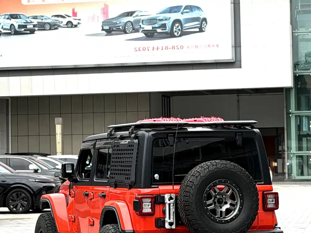 Jeep Wrangler — фото 8
