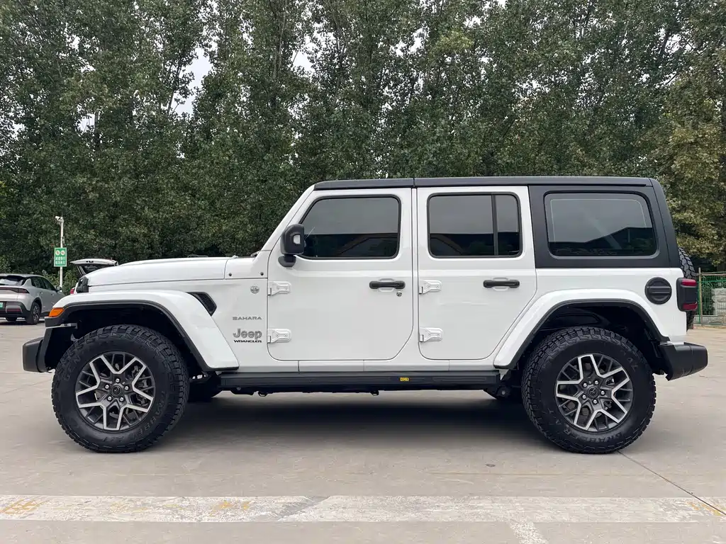 Jeep Wrangler — фото 5