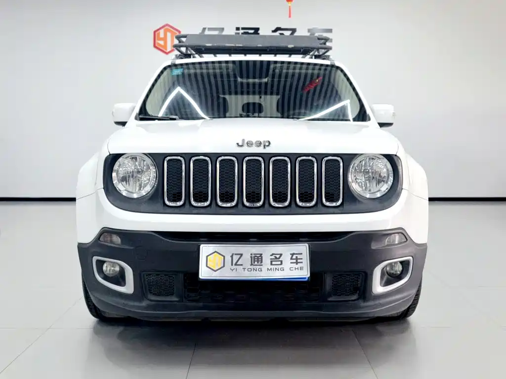 Jeep Renegade — фото 2