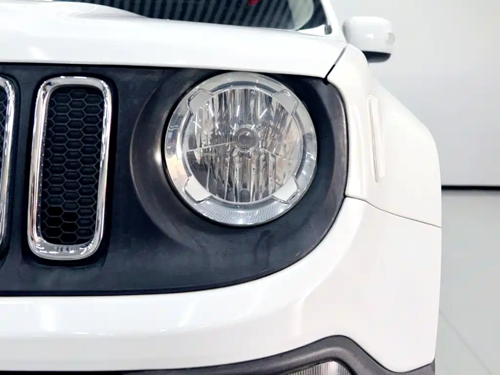Jeep Renegade — фото 4