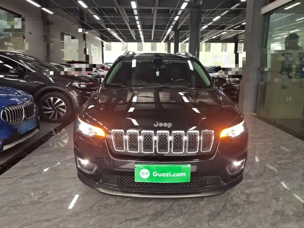 Jeep Cherokee — фото 3