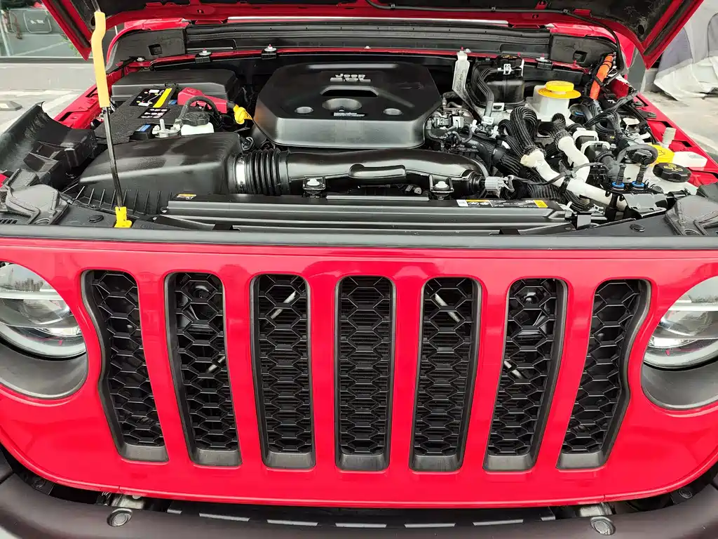 Jeep Wrangler PHEV — фото 20