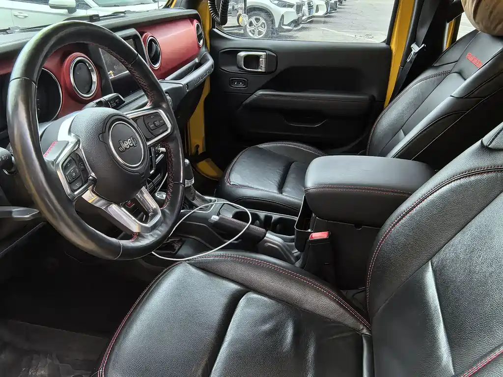 Jeep Wrangler — фото 2
