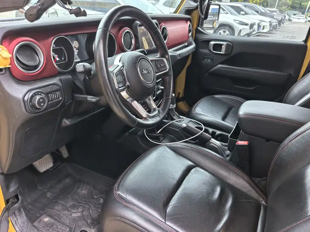 Jeep Wrangler — фото 4