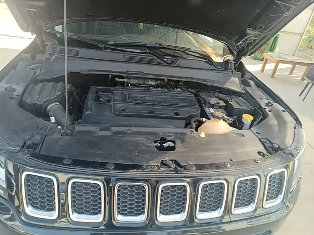 Jeep Compass — фото 20