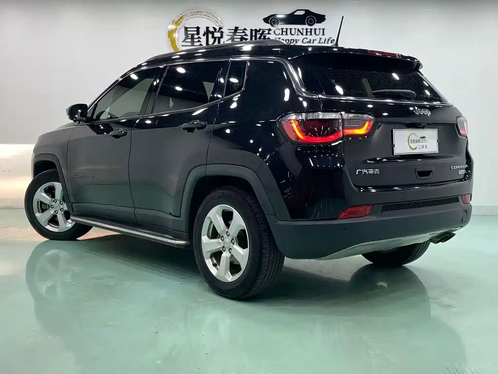 Jeep Compass — фото 7