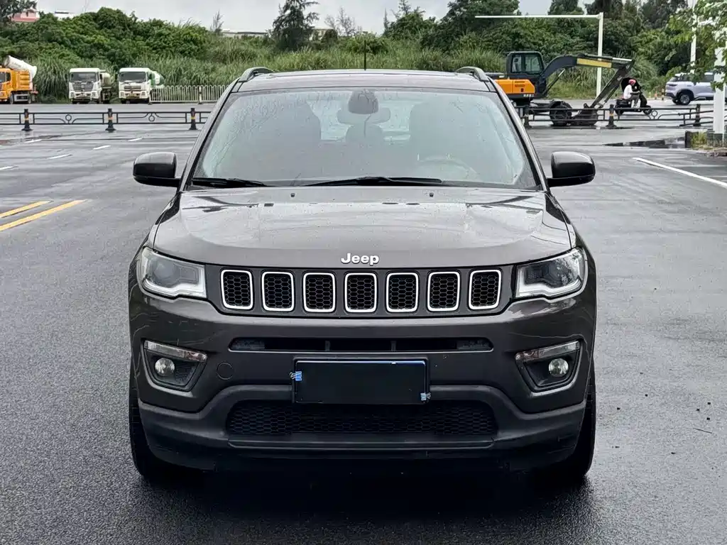 Jeep Compass — фото 2