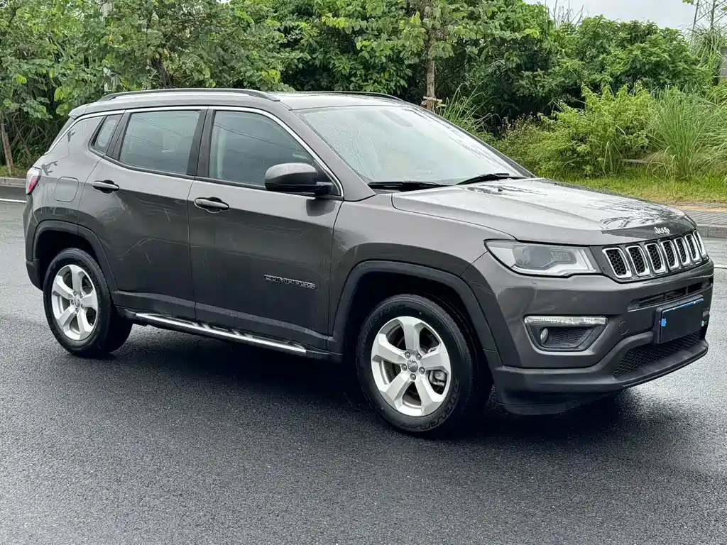 Jeep Compass — фото 3