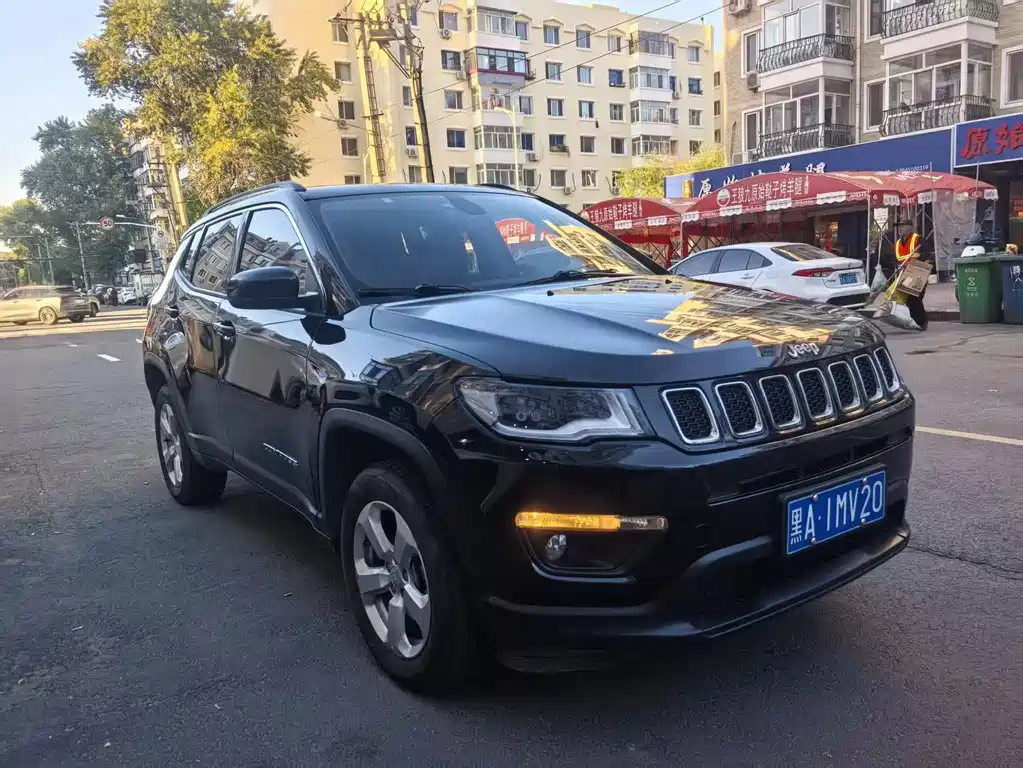 Jeep Compass — фото 3