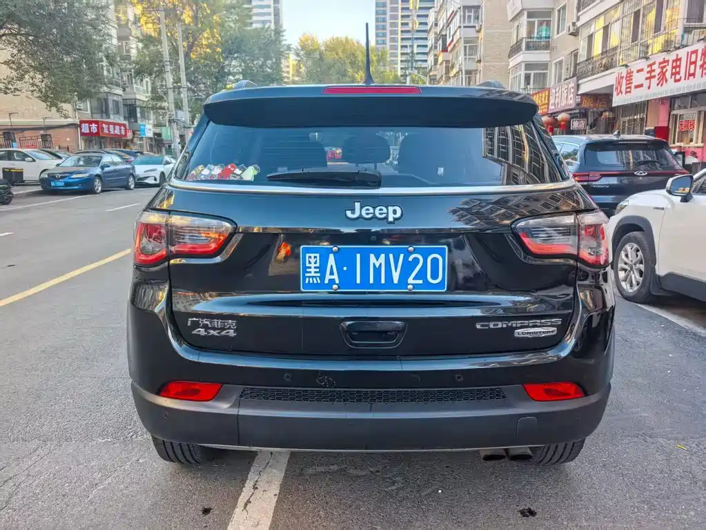Jeep Compass — фото 5