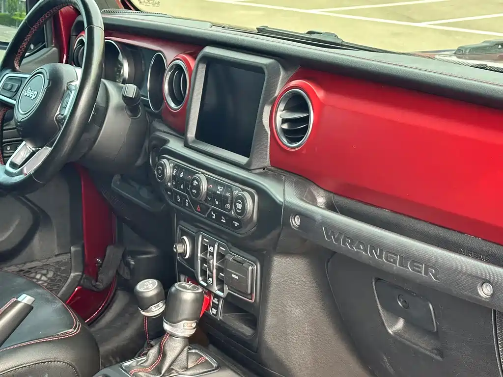 Jeep Wrangler — фото 9
