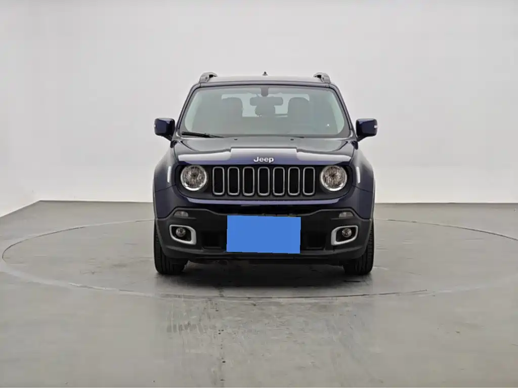 Jeep Renegade — фото 2