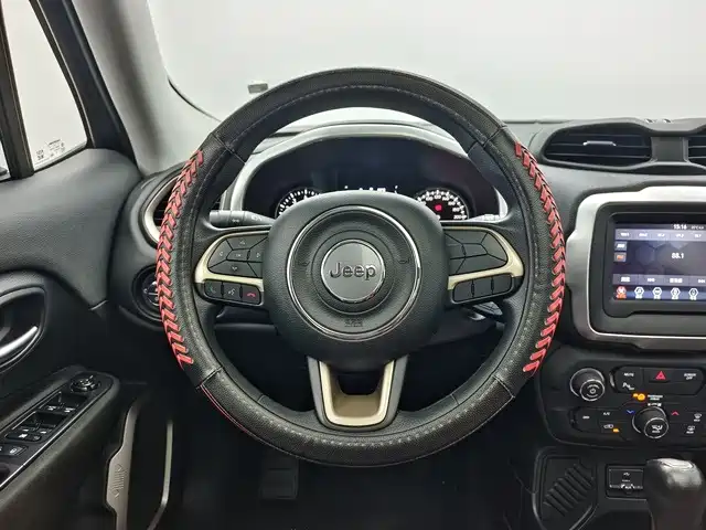 Jeep Renegade — фото 6