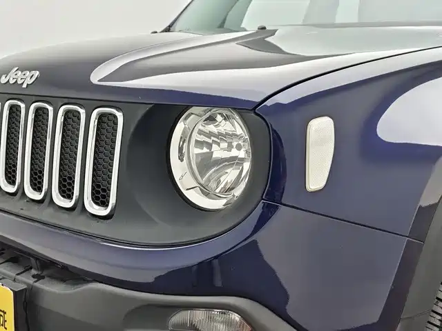 Jeep Renegade — фото 8