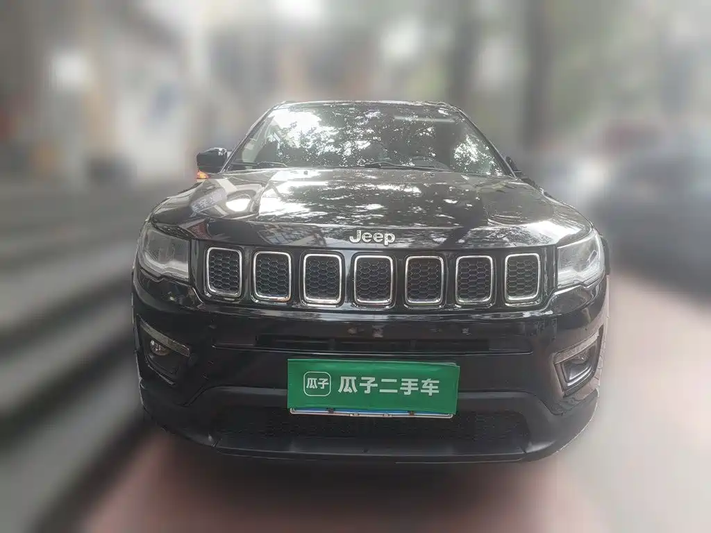 Jeep Compass — фото 2