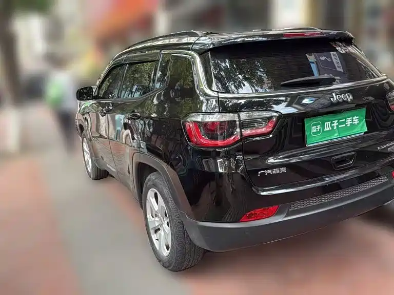 Jeep Compass — фото 4