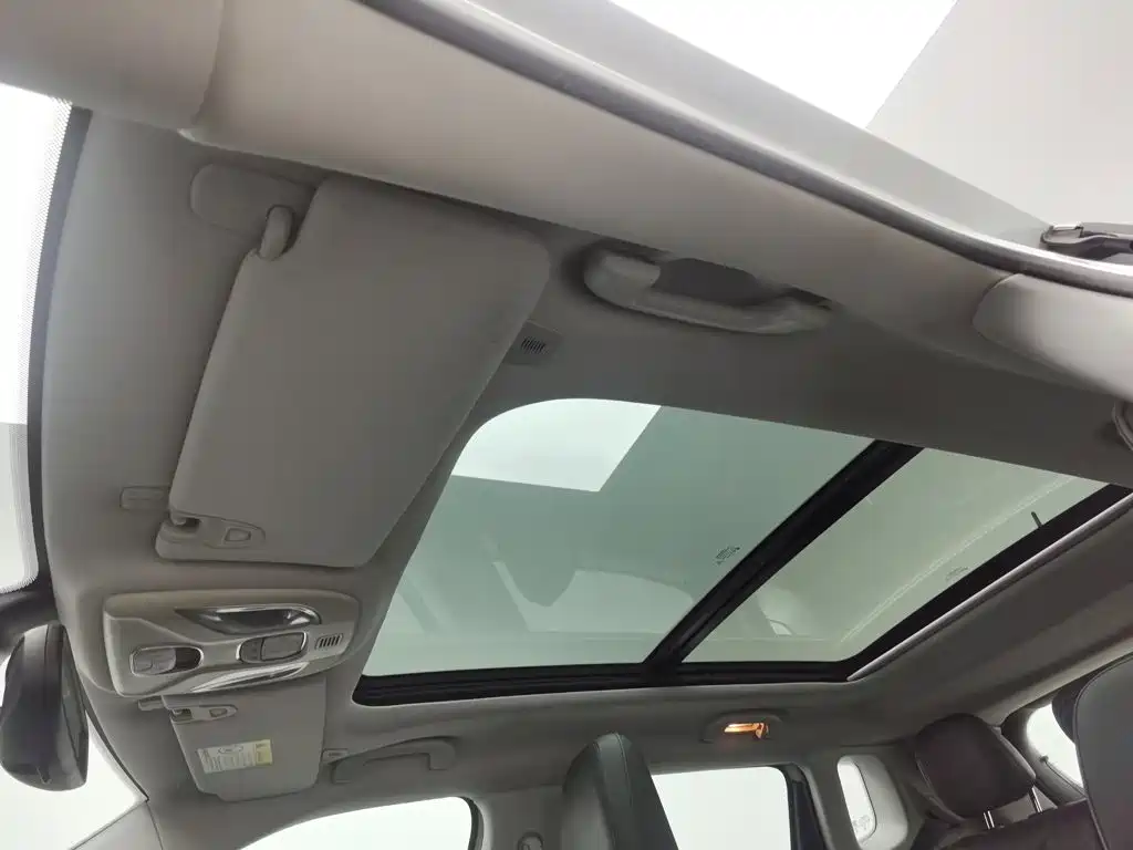 Jeep Compass — фото 14