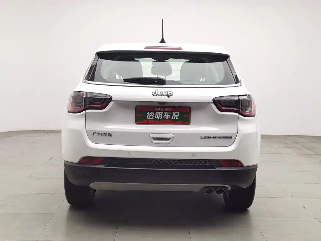 Jeep Compass — фото 4