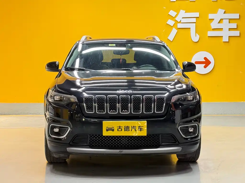 Jeep Cherokee — фото 2