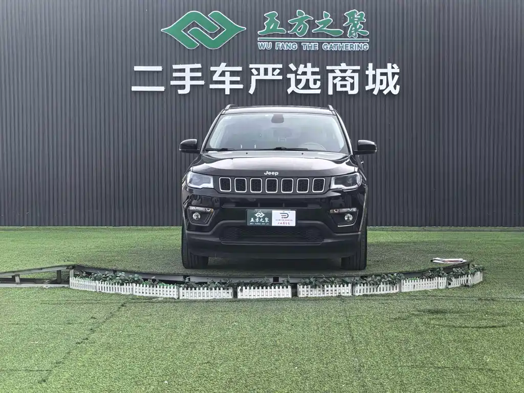Jeep Compass — фото 2