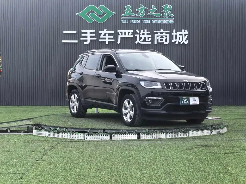 Jeep Compass — фото 3