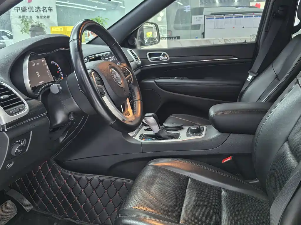 Jeep Grand Cherokee (Import) — фото 2