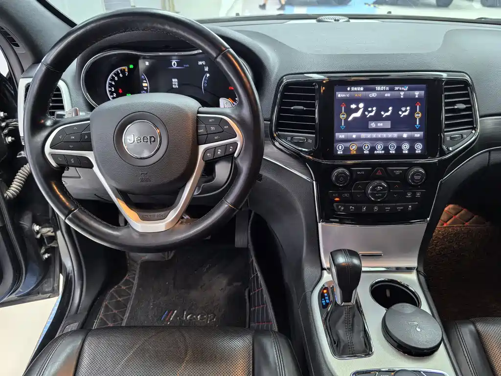 Jeep Grand Cherokee (Import) — фото 4