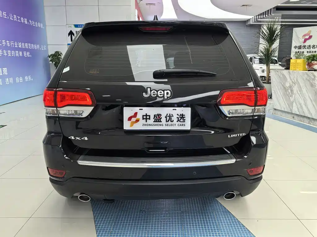 Jeep Grand Cherokee (Import) — фото 9