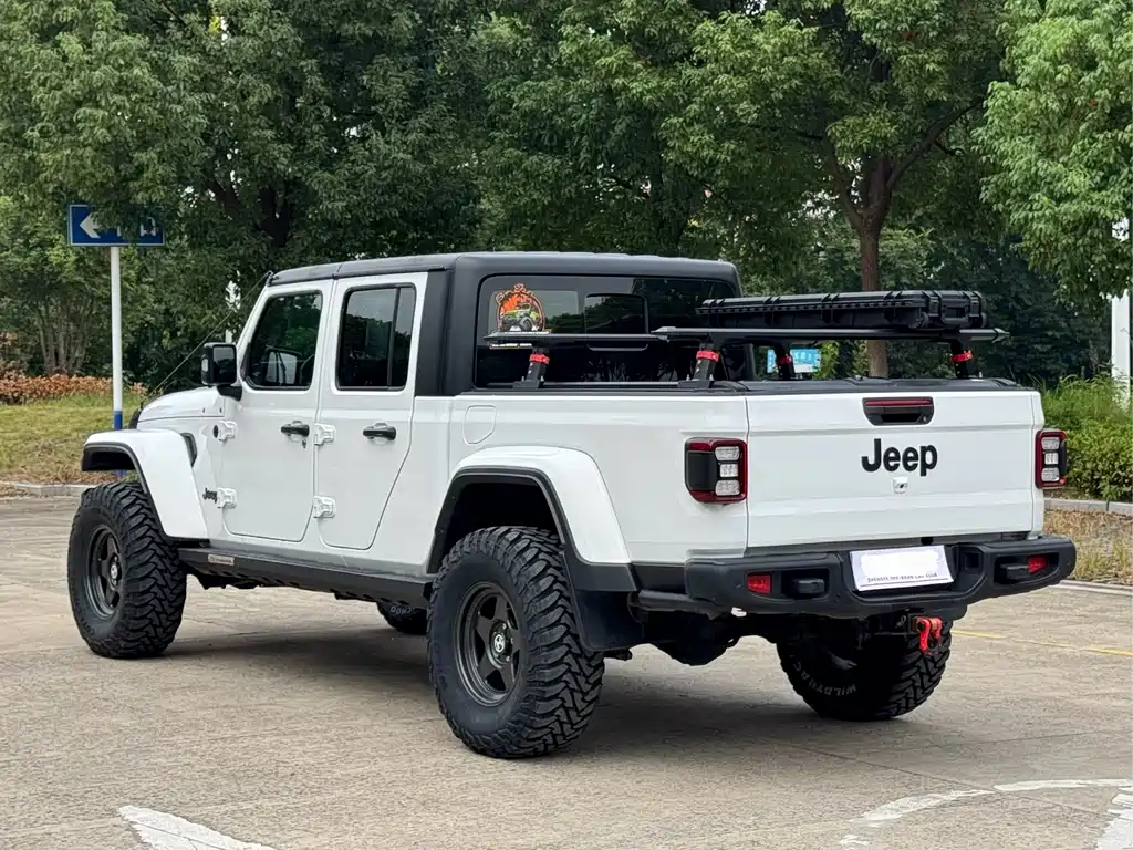 Jeep Gladiator — фото 10