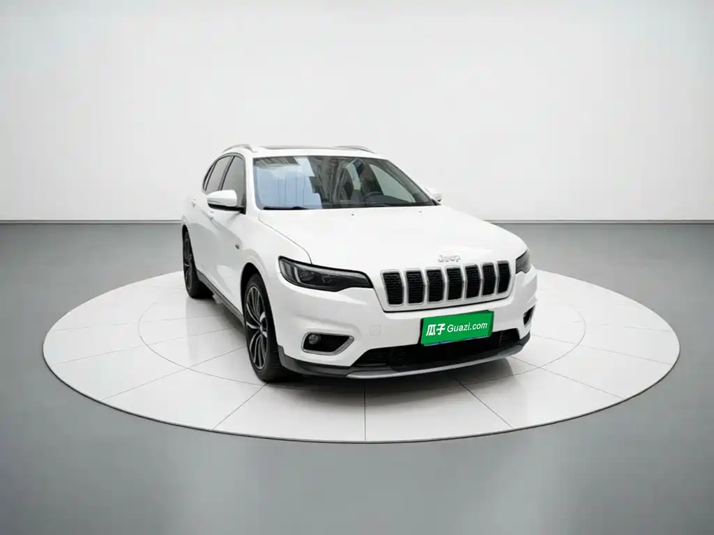 Jeep Cherokee — фото 2
