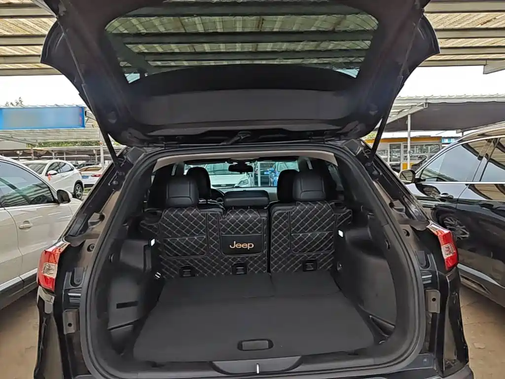 Jeep Cherokee — фото 19