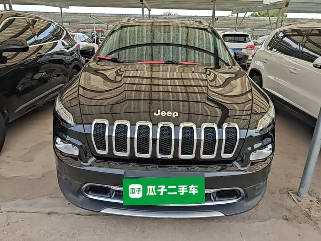 Jeep Cherokee — фото 3