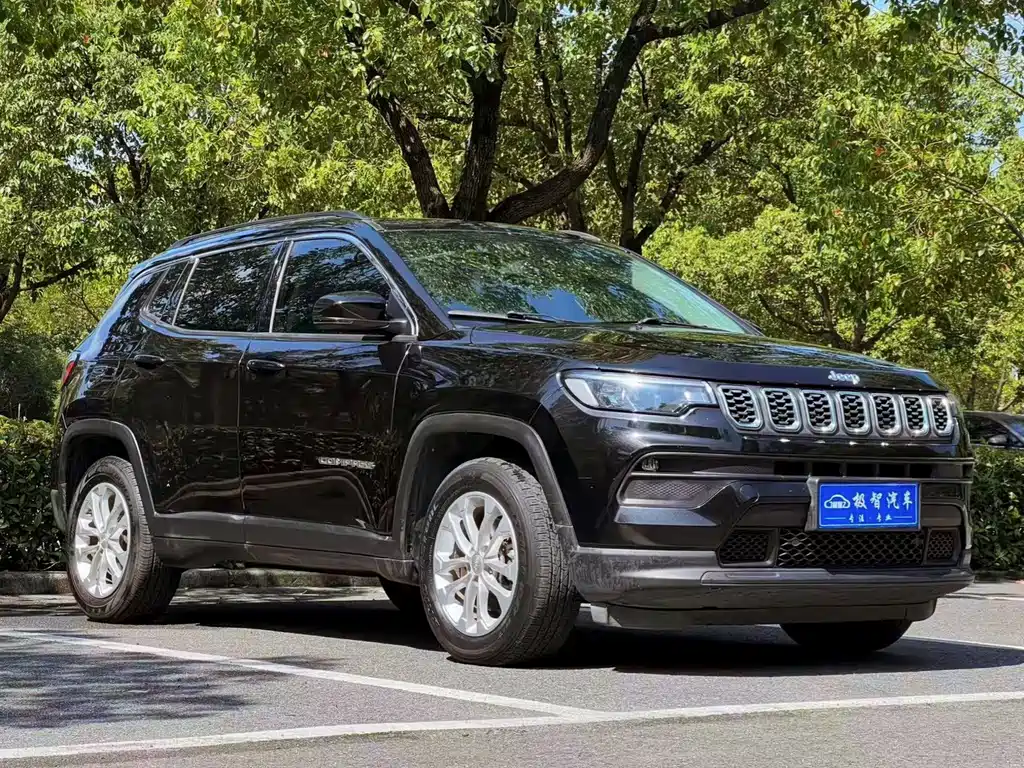 Jeep Compass — фото 3